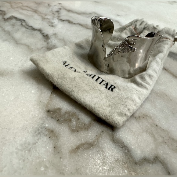 💎 Alexis Bittar Miss Havisham Torn Cuff with Pave Crystals - Picture 4 of 6